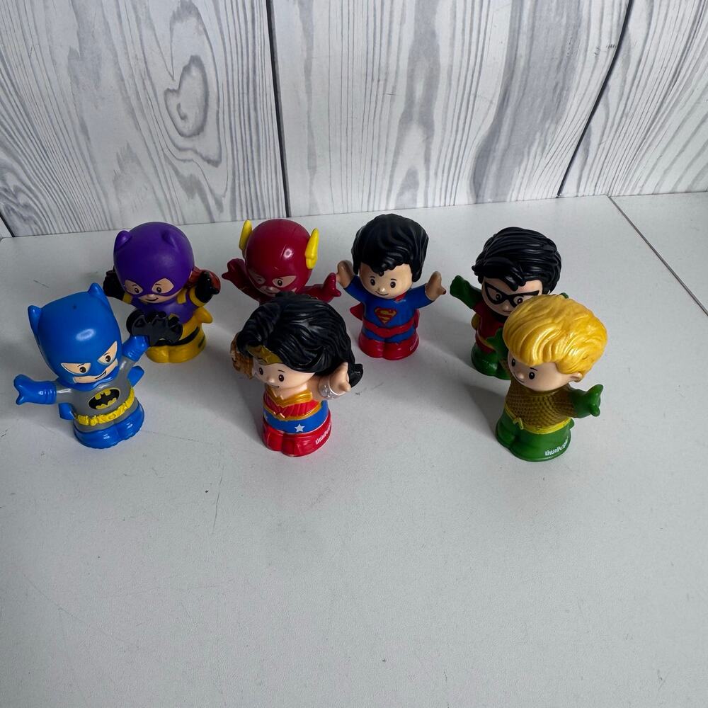 Fisher Price Little People DC Super Hero Friends Figures Comic Book Heroes Set